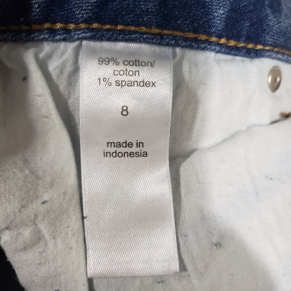 Maurices Dark Wash Raw Hem Distressed Shorts, Size 8 - Picture 9 of 9